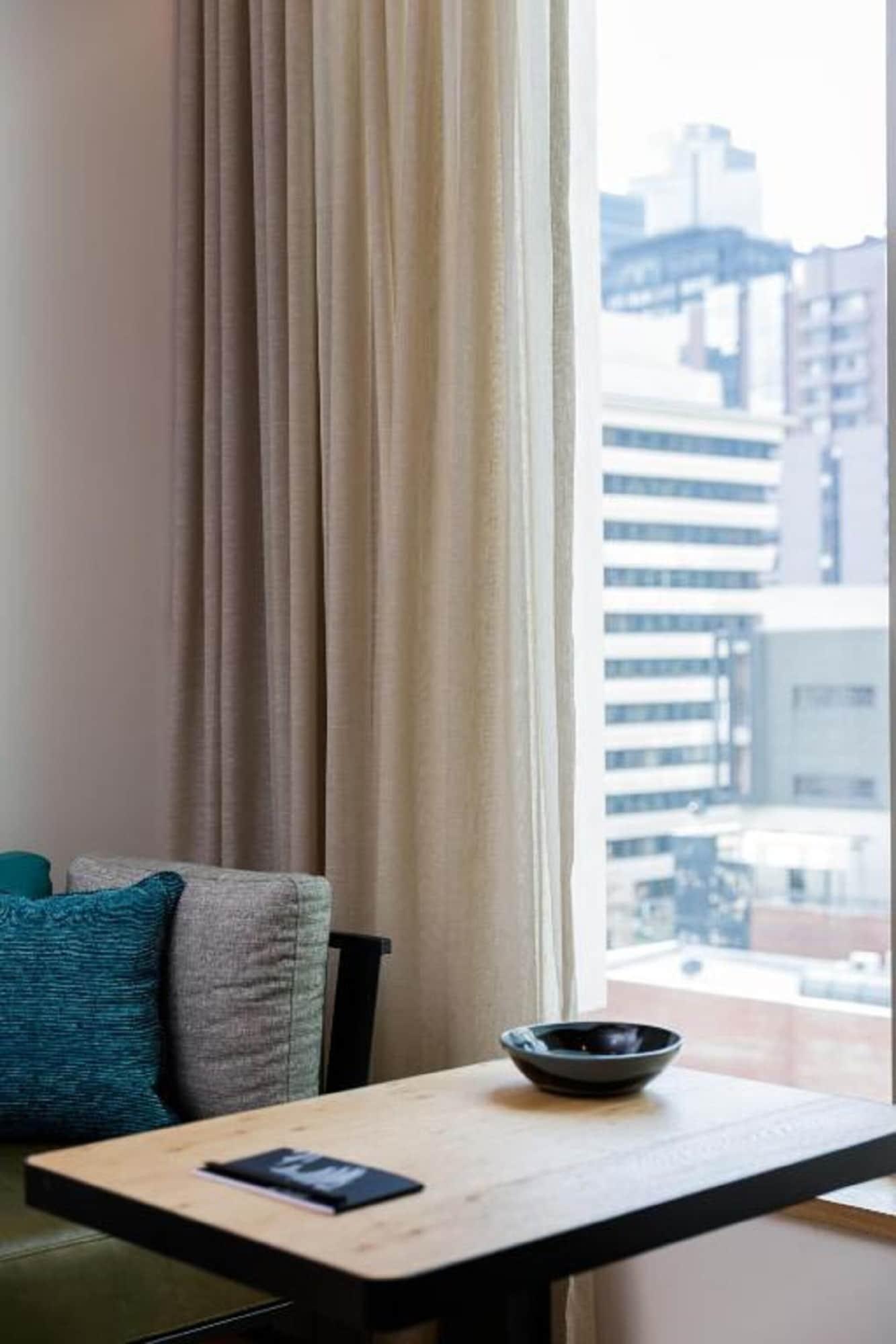 Qt Melbourne Hotel Exterior photo A curtain